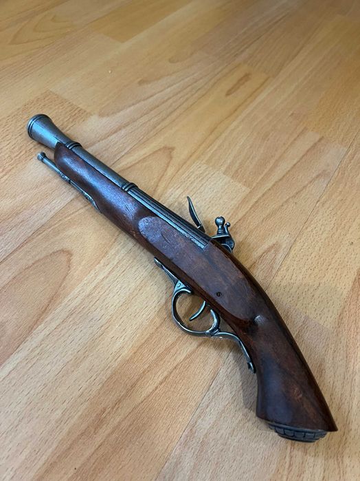 Реплика на кремъклия, комплект от два