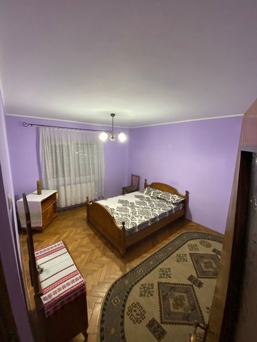 De închiriat apartament 3 camere decomandate 400 euro Bloc belvedere