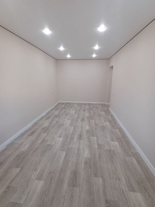 Продам 2 ух комн кв в центре,район Айсберга