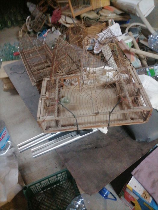 Продам клетки для птиц срочно