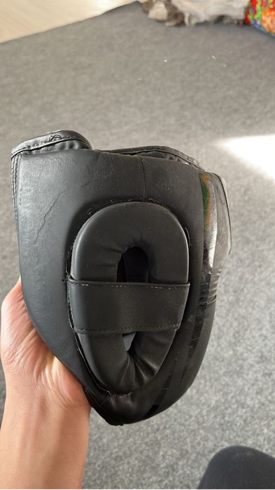 Боксерский шлем venum