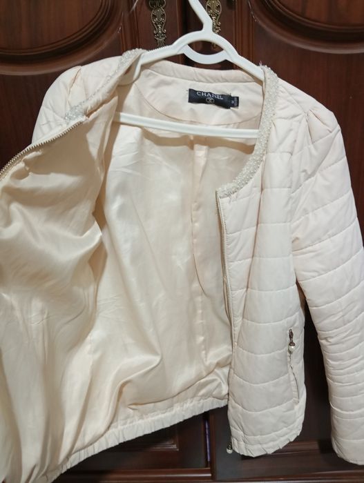 Продается куртка м размер