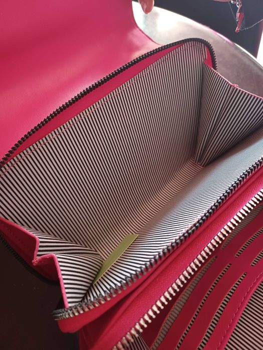 Дамски чанти-чисто нови