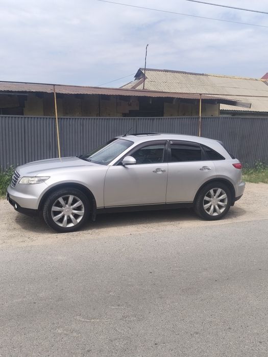 Продам infinity FX35