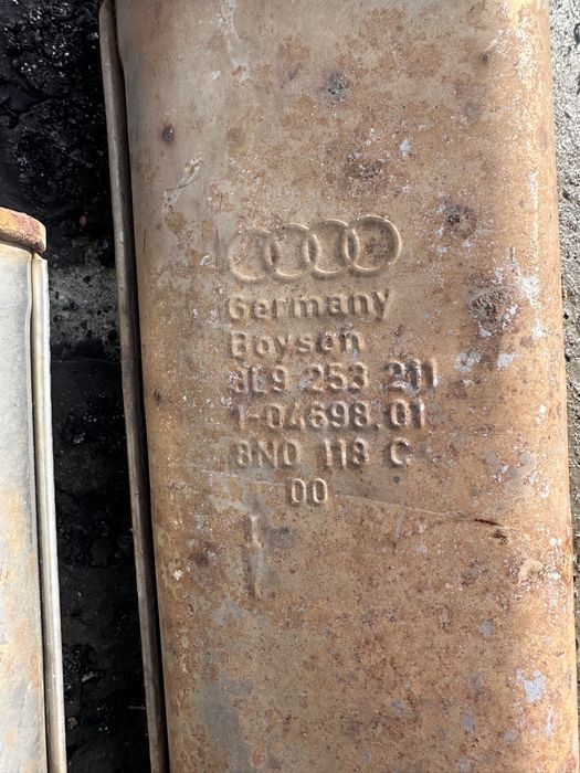 Средно гърне ауди с3 8л / audi a3 s3 8l