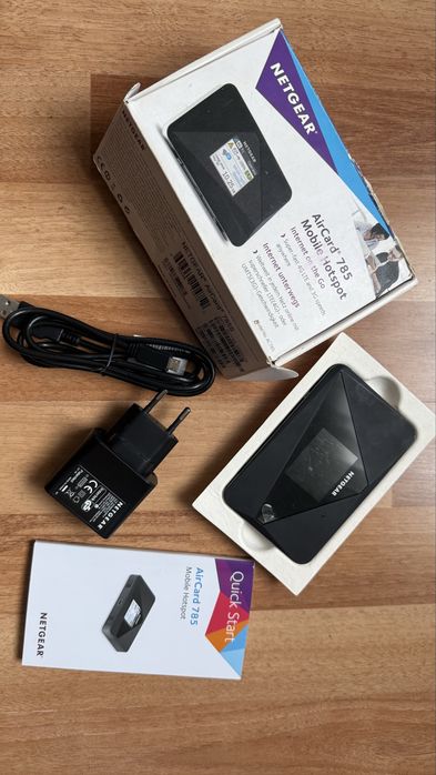 Netgear AirCard AC785 Router wireless portabil 4G LTE mobile hotspot