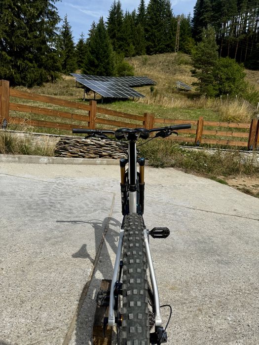 RAAW Madonna V1 M enduro