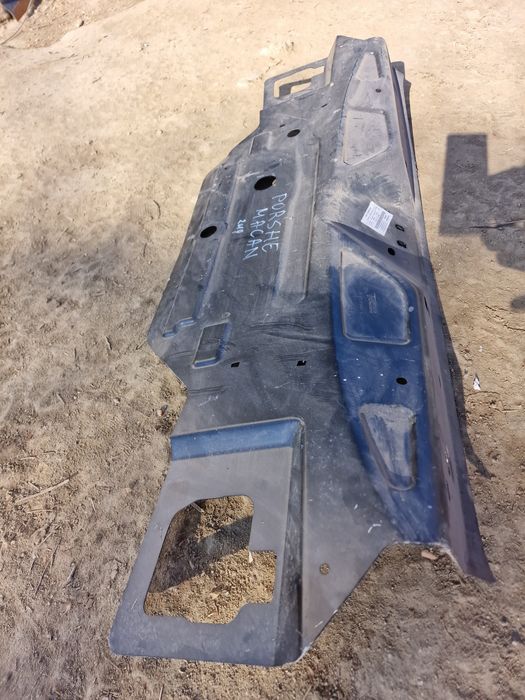 Porsche Macan 2019 задна престилка,маска,вътрешна част