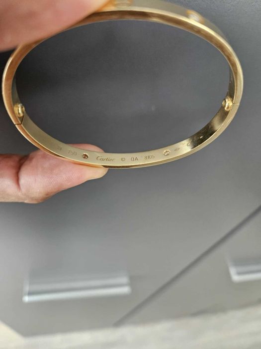 Уникална гривна Cartier Love