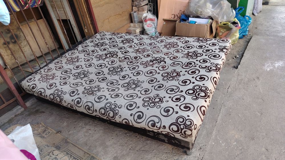 Отдам диван на дрова