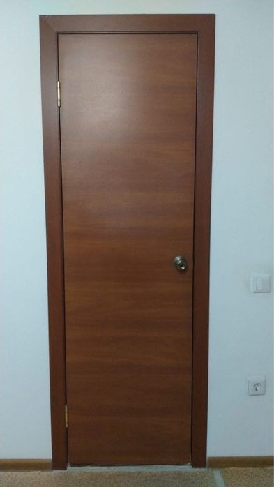 Продам 5 межкомнатных дверей