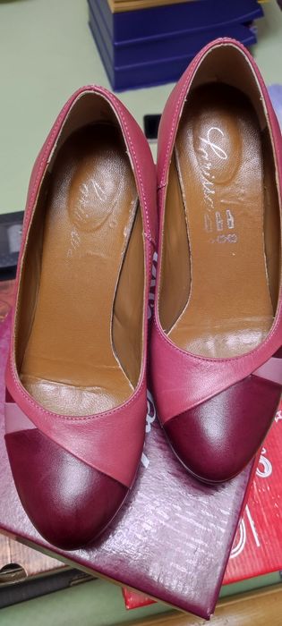 Pantofi  din  piele