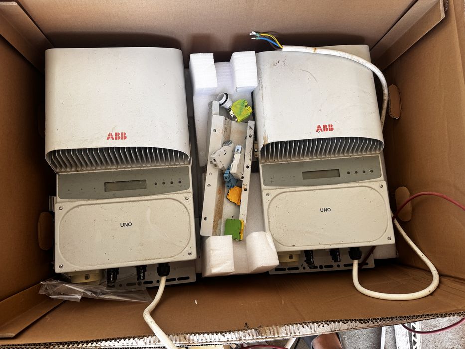 Invertor monofazat ABB