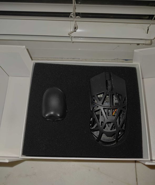 WLMOUSE BEAST X MINI 8000hz wireless gaming mouse