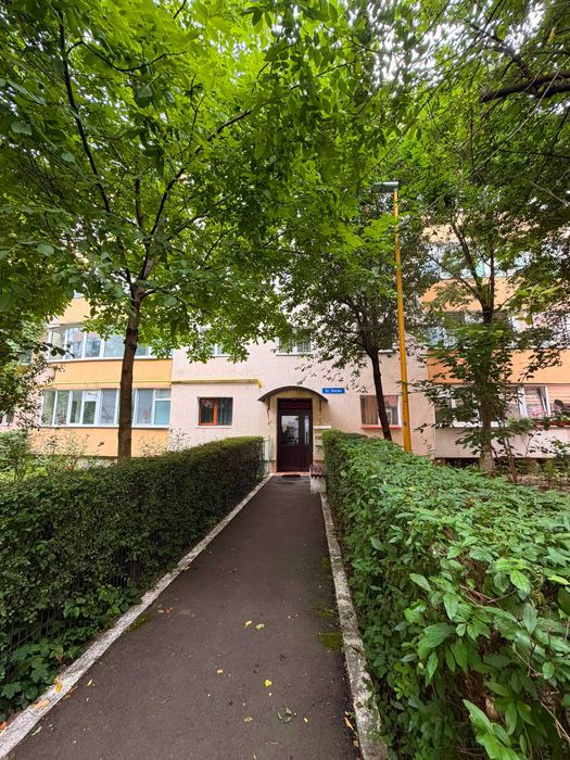 Apartament 3 camere zona Astra
