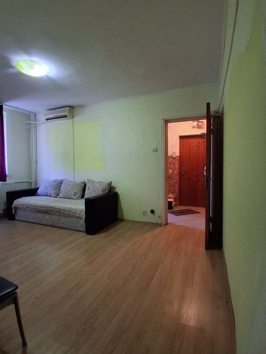 Apartament 4 camere la parter