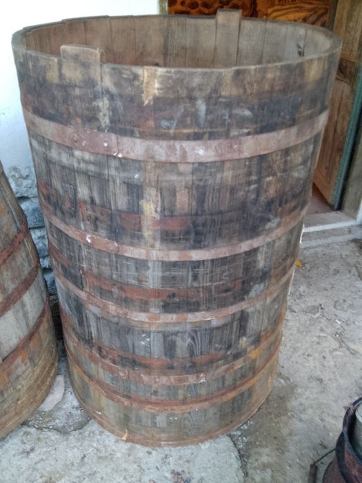 Putina din lemn 1000l