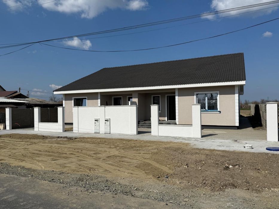 Vand duplex  comuna Săcălaz , localitatea  Beregsau Mare