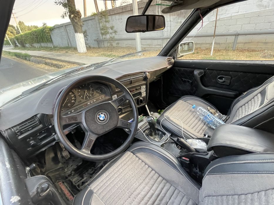 Продаю BMW e30 316