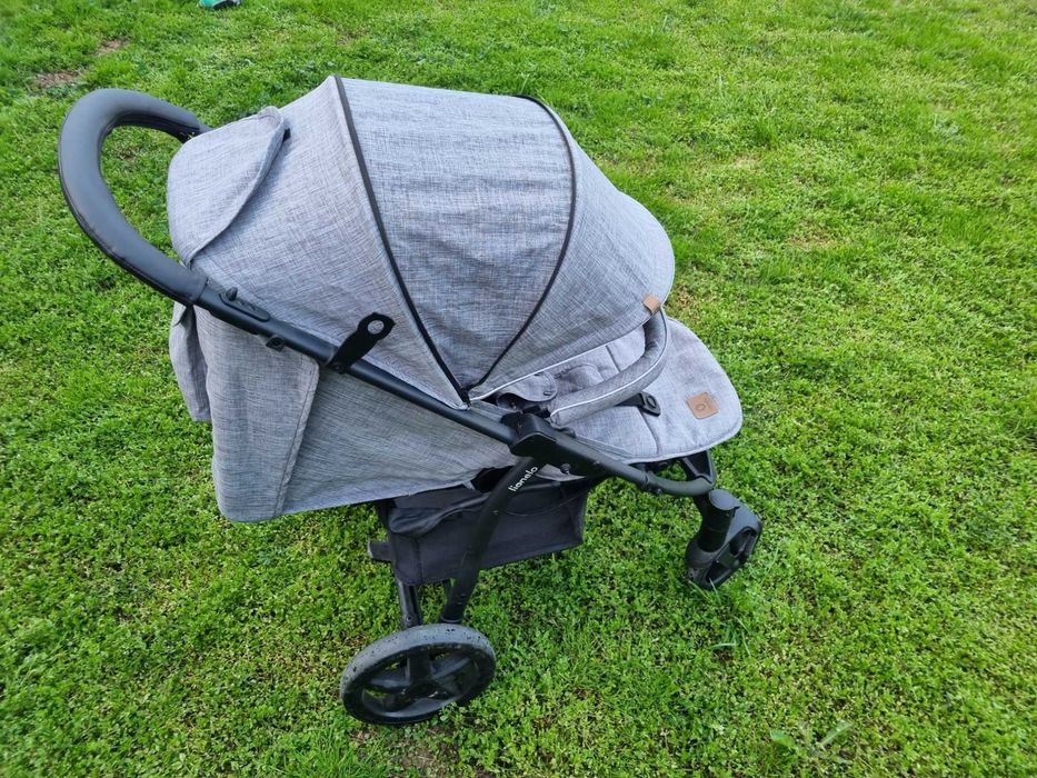 Carucior Lionelo + Cadou