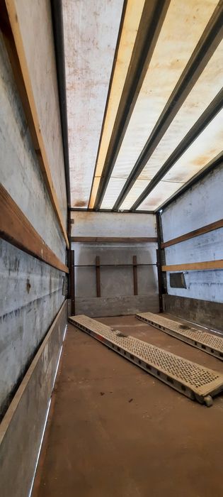 Продавам брезент с щора