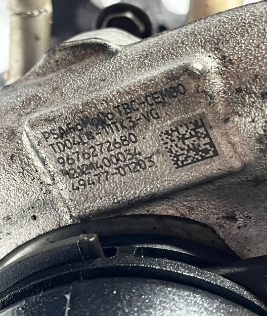 Turbo / turbina / turbosuflanta 2,2 SD4 224DT 9676272680 Land Rover F