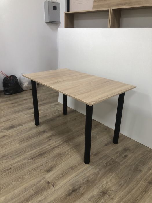 Продам стол новый