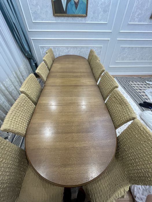 Стол со стульями