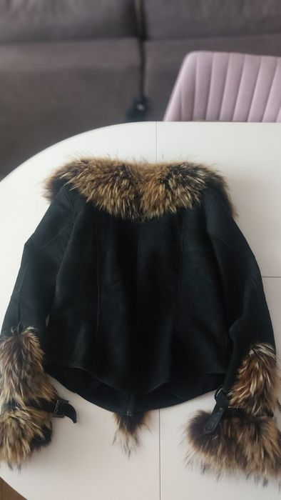 Кожено яке с косъм