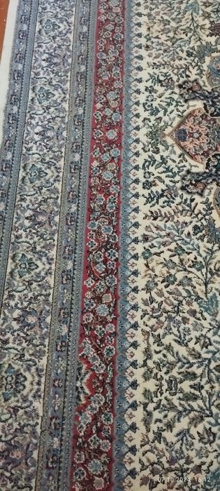 Гилам ва дорожка - гиламлар сотилади, б/у.