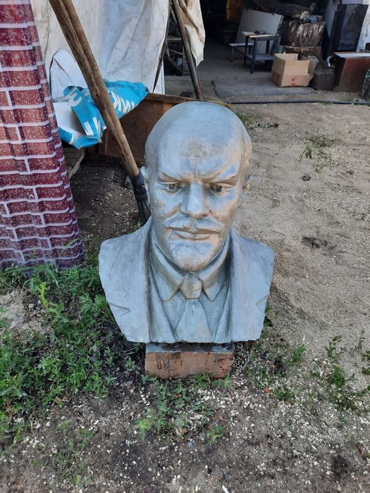 Бюст Ленина советского времени