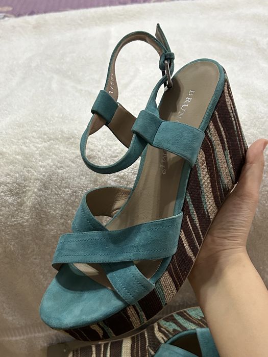 Продам обувь в отличном состоянии.