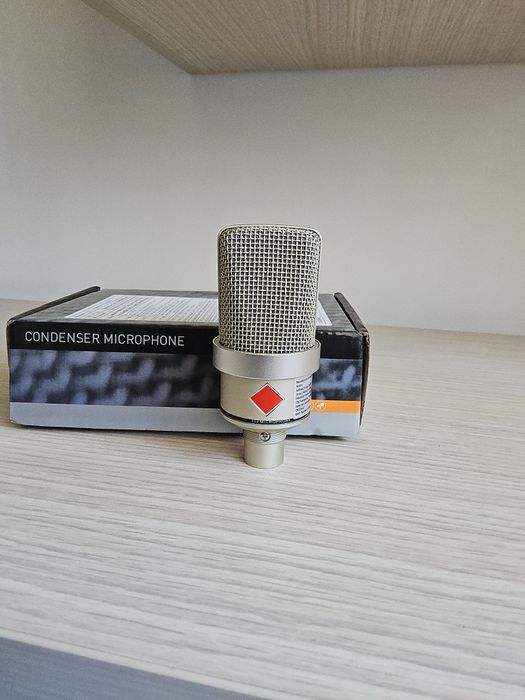 Microfon studio TLM 102