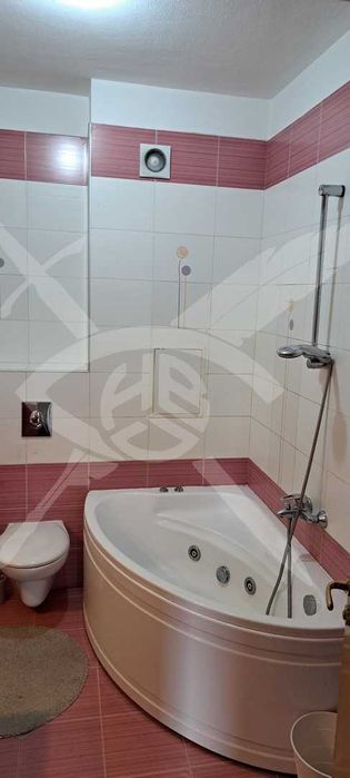 Дава се под наем Тристаен апартамент в София, Център - 130 кв.м за 1600 € - Снимка #12