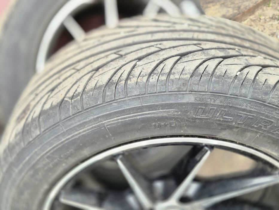 Диски с резиной.