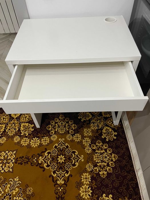 стол письменный с задвижкой