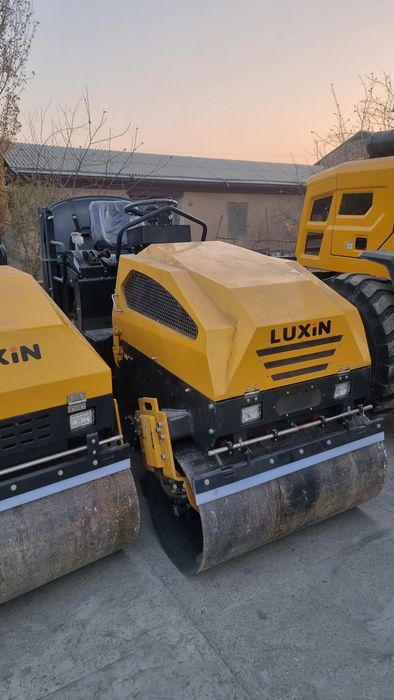 Погрузчик автокара каток 51 от кучи 3 тонна 8600