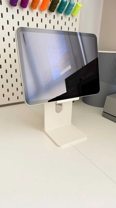 Suport iPad / Tabletă – Apple Studio Display