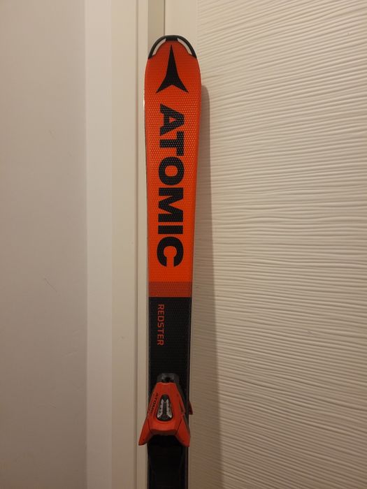 Vând Clăpari Dalbello ca Noi și skiuri Atomic 150