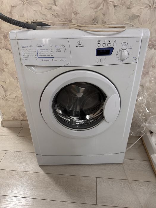 Стиральная машина indesit