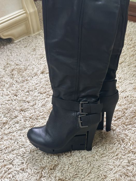 Кожаные сапоги европейка