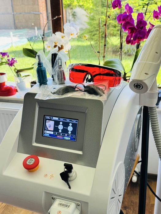 Laser Picosecon 1 milion impulsuri Carbon Peel Rejuvenare Faciala