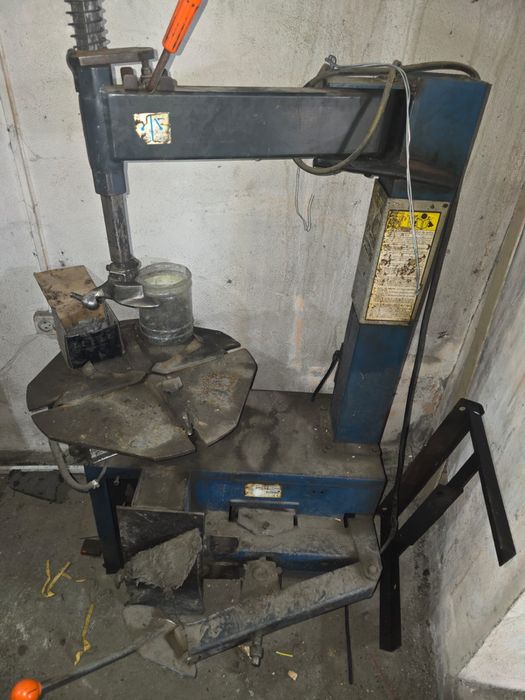 Шиномантажный станок