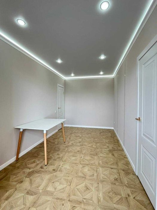 продается 1 комн кв р-н Нефтебаза