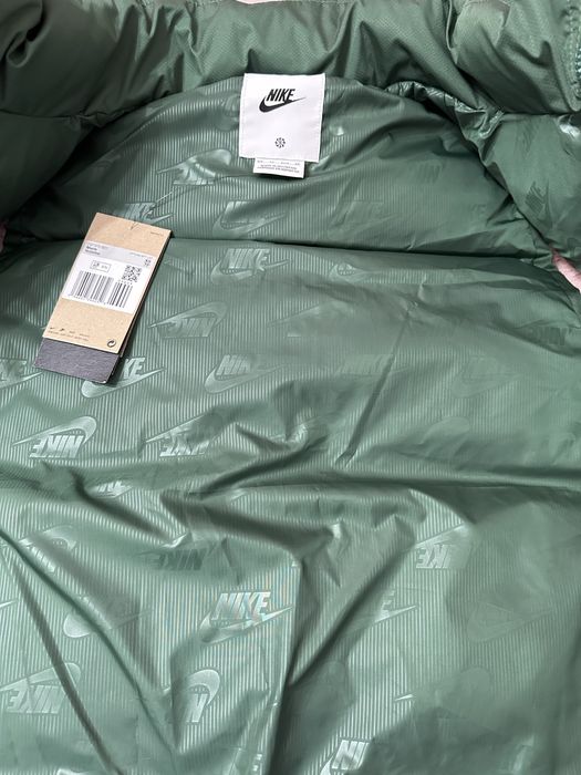 Мъжки елек Nike с етикет