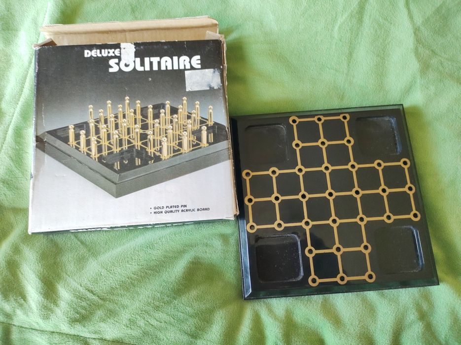 Joc SOLITAIRE deluxe pinuri placate cu aur - jucarie de colectie