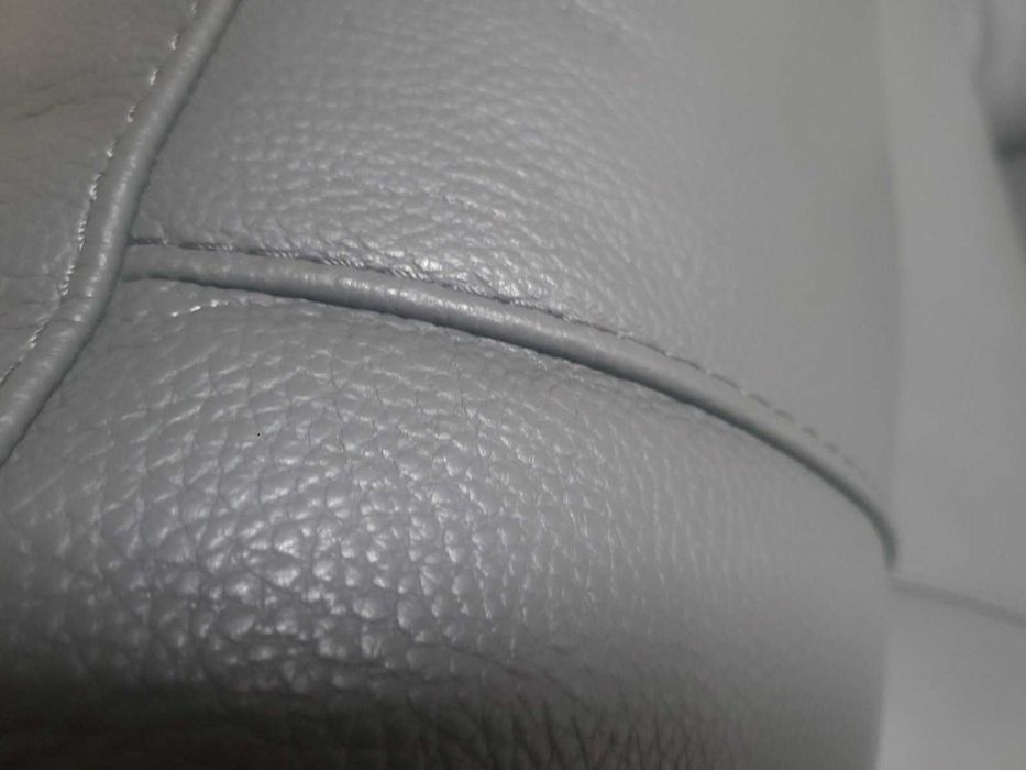 Сив кожен фотьойл с електрически релаксиращ механизъм