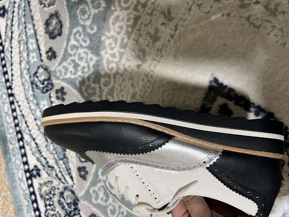 Продам новую обувь