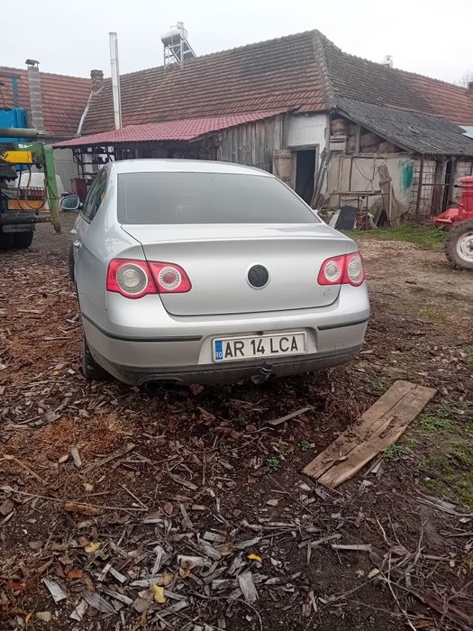 Passat b6 vând întreg sau dezmembrez motor, cutie viteze