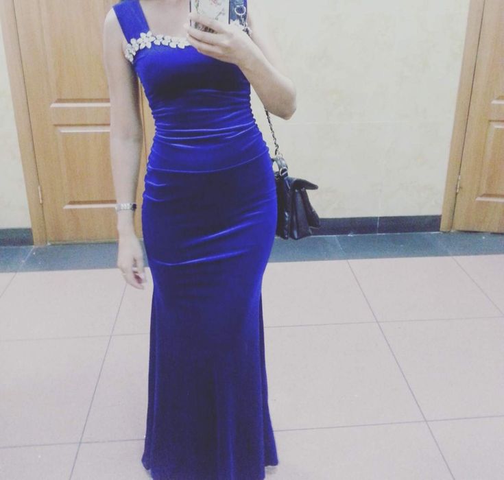 Продам платье нарядное